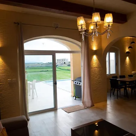 Inni With Infinity Pool *