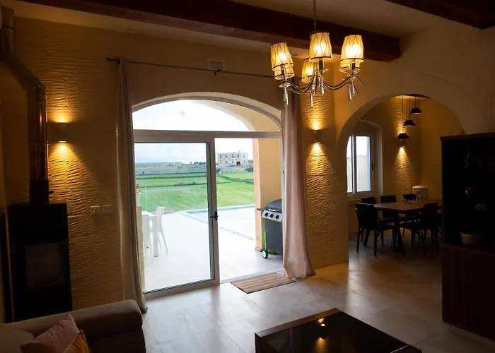 Inni With Infinity Pool *