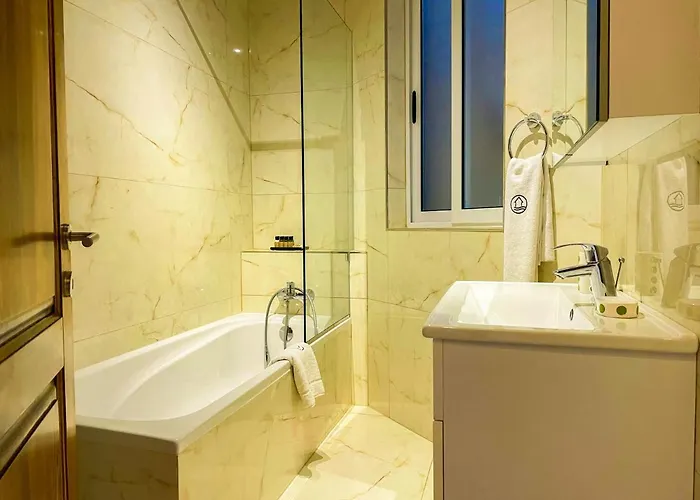 Inni With Infinity Pool Feriehus *