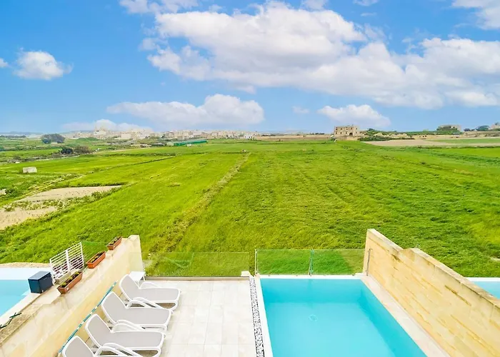 Inni With Infinity Pool Feriehus