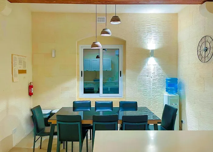 Inni With Infinity Pool *