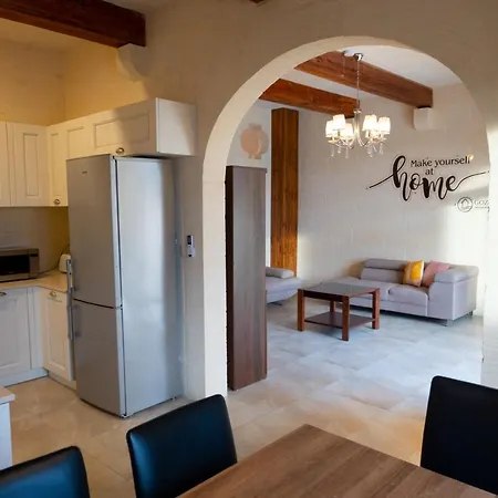 Ferienhaus Inni With Infinity Pool Għarb