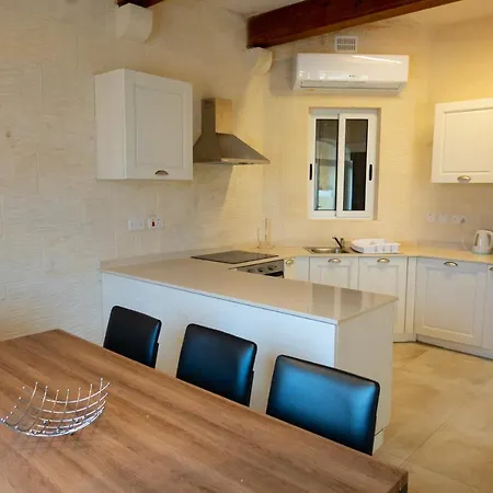 Inni With Infinity Pool בית נופש