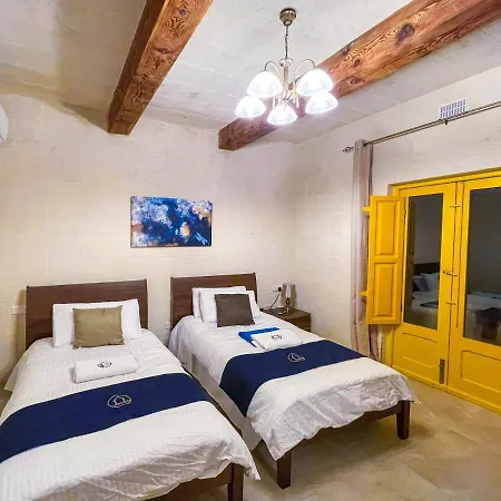 בית נופש Inni With Infinity Pool