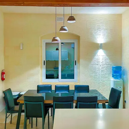 Inni With Infinity Pool *