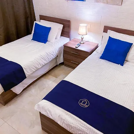 Inni With Infinity Pool בית נופש