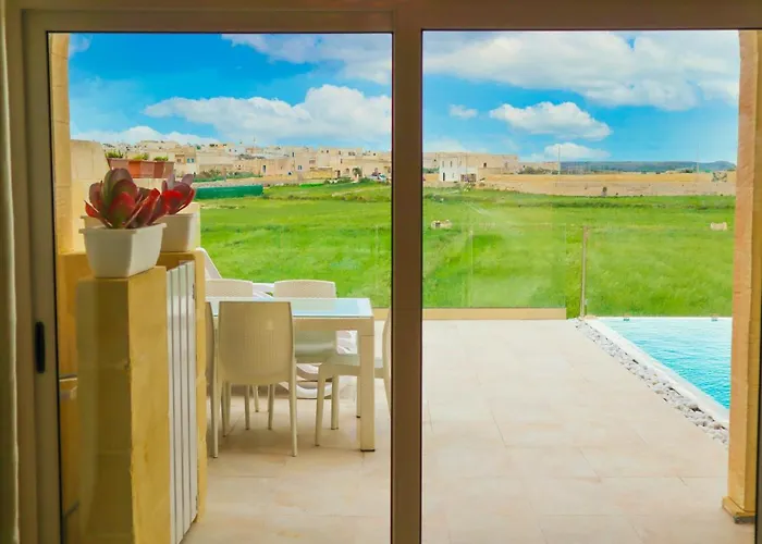 Tatil Evi Inni With Infinity Pool Għarb
